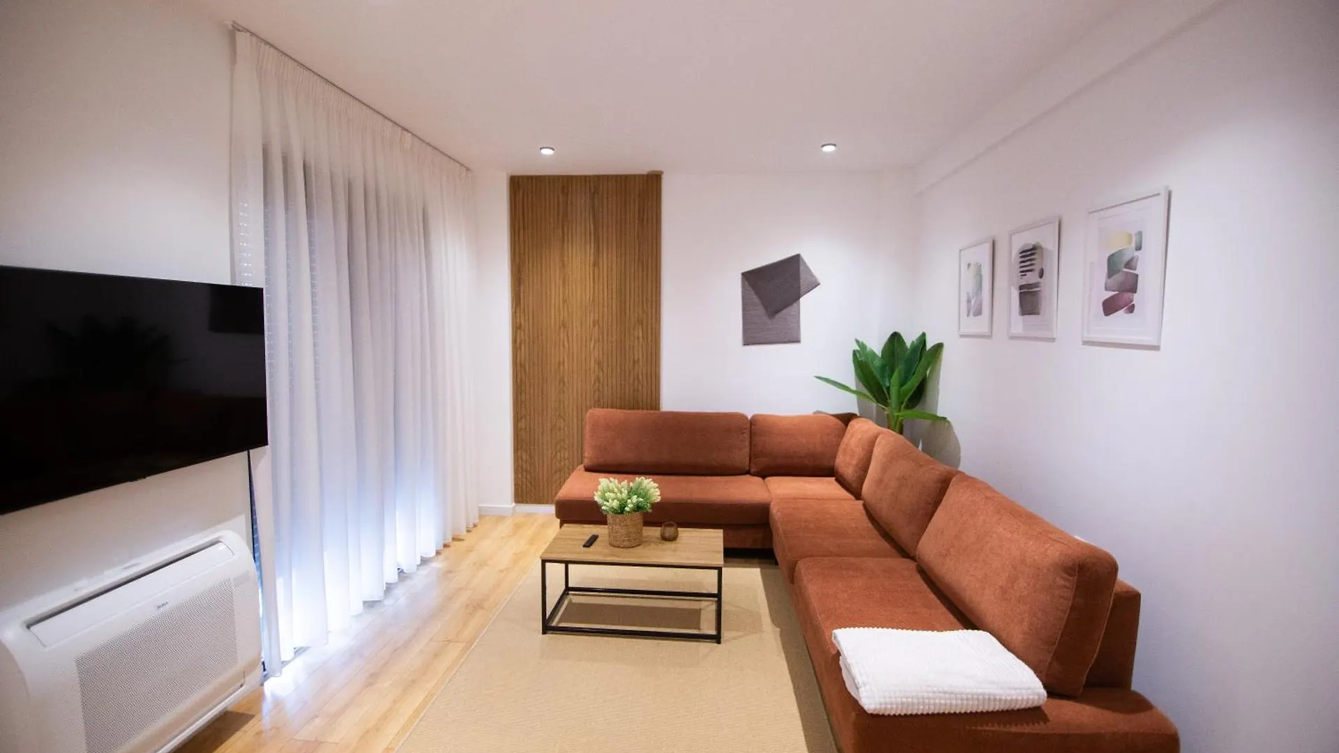 Moho Residences Downtown Korca-Republika Boulevard 0*, كورتشي